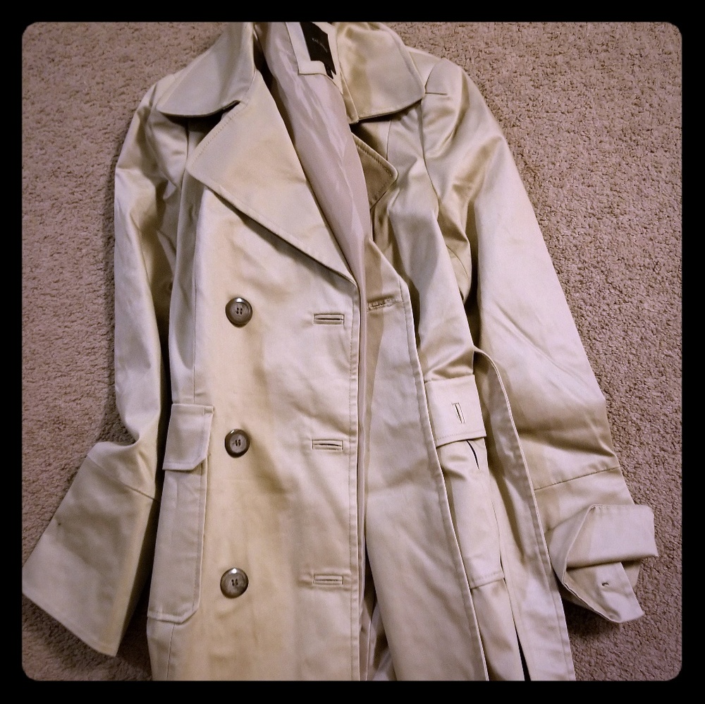Trench coat